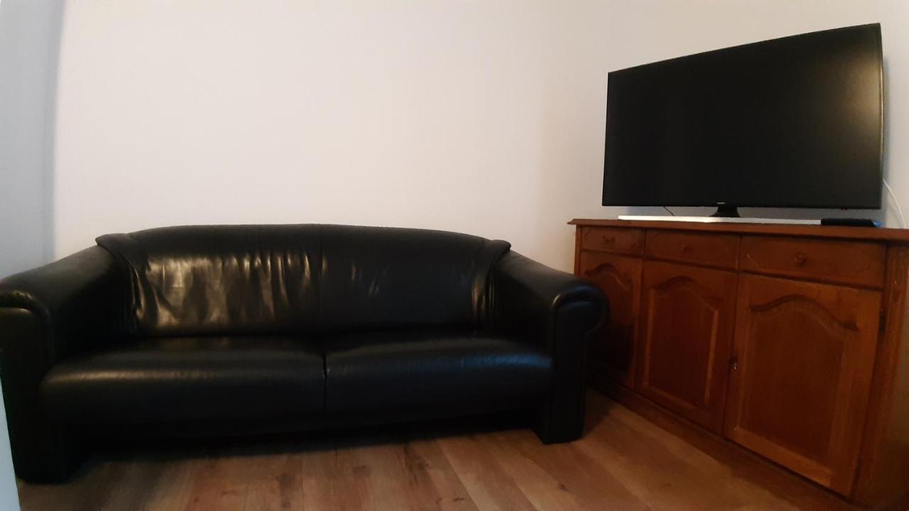 Casa Ultracentral Suceava Villa Buitenkant foto